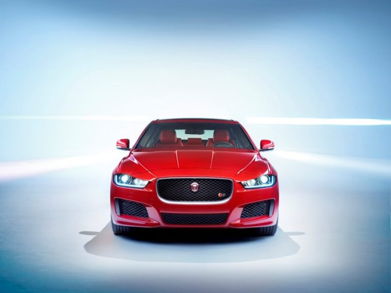 Jaguar shines at Auto Express Awards