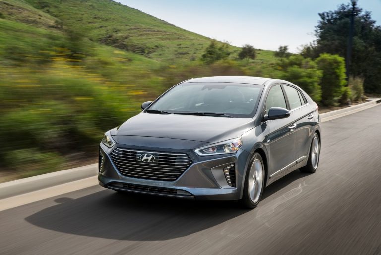 Hyundai Confirms IONIQ Hybrid for 2016 Middle East Launch