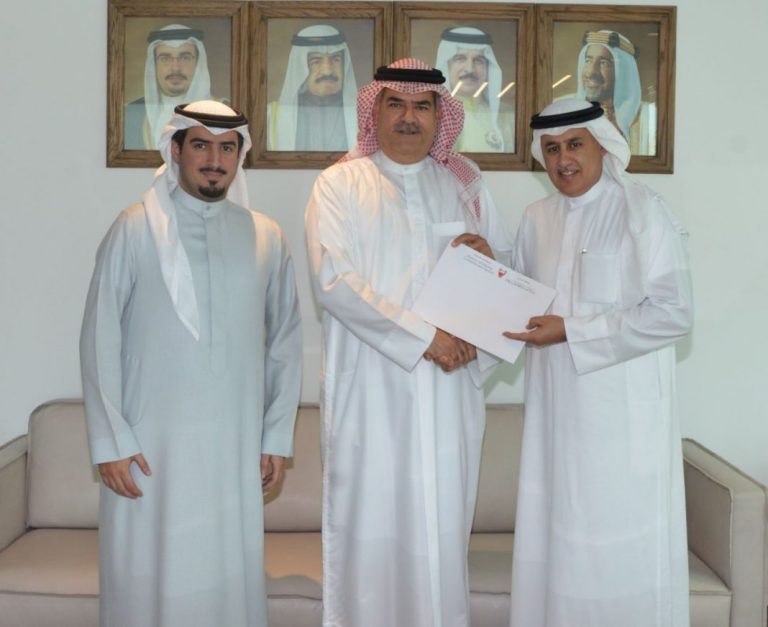 Minister of Industry, Commerce and Tourism Honors Dr Ali Follad for Success in Hosting First Wedding