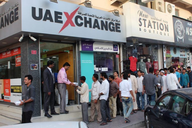 UAE Exchange distributed Iftar kits to their beloved customers