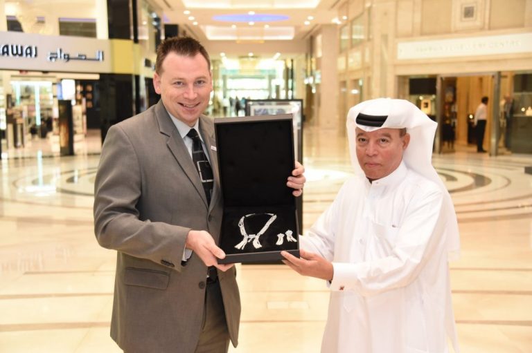 Bahraini wins a stunning jewellery set as MODA Mall’s Ramadan  grand prize winner