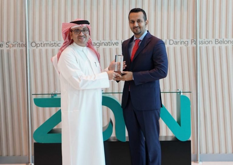 Zain Bahrain wins ResponseTek C.A.R.E. Award for outstanding customer experience