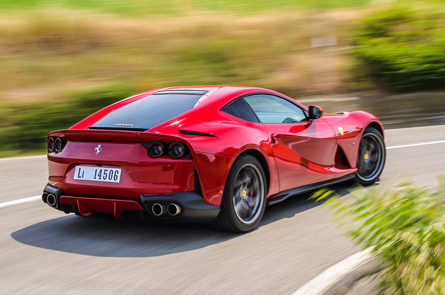 ferrari v12 812 superfast