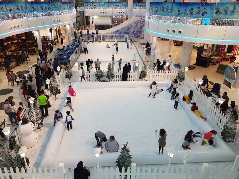 Seef Mall Creates Wintertime Magic with the ‘Seef Snow” Attraction