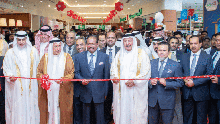 Bahrain Deputy PM officially opens Muharraq Central Lulu hypermarket