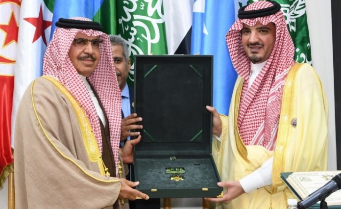 Minister of Interior receives Prince Naif Medal for Arab Security Award