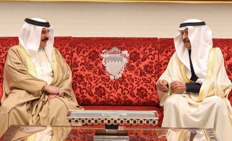 HM King welcomes HRH Premier upon return to Bahrain