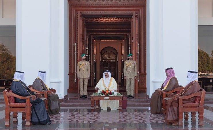 HM King hails bussinessmen