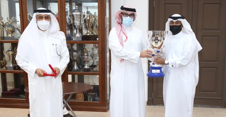Youth and Sports Minister crowns golf champion