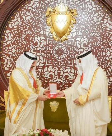 HM King confers ‘Prince Salman bin Hamad Medal for Medical Merit’ upon HRH Crown Prince and Prime Minister
