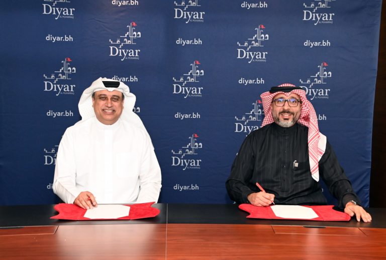 Diyar Al Muharraq Sponsors Al Ahli Volleyball Team