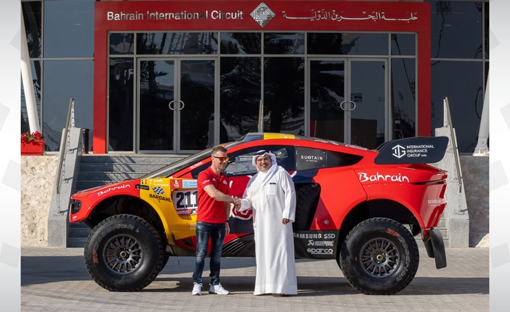 His Royal Highness the Crown Prince and Prime Minister views the BRX’s Prodrive Hunter