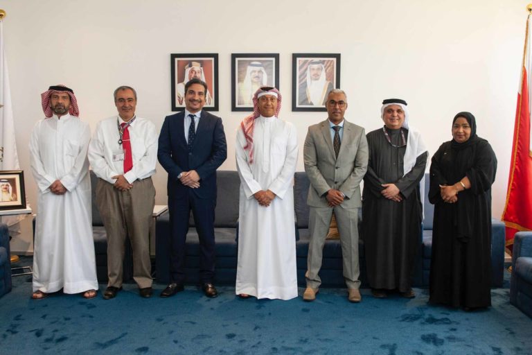 Gulf Air Acting Chief Executive Officer receives the new board of National Labour Union of Gulf Air