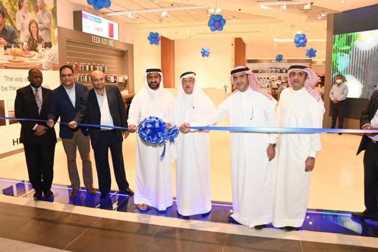 Hivetech  showroom  opens  at  Wadi  Al Sail Mall