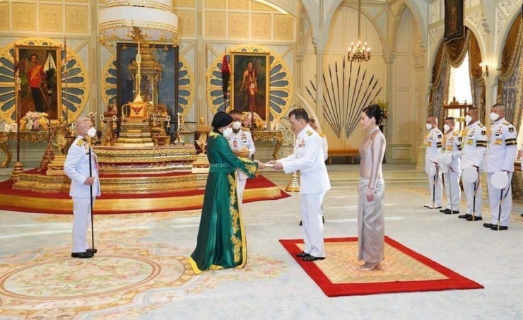 Bahrain ambassador presents credentials to Thai King