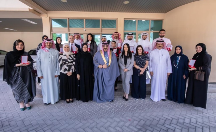 National Competencies of the Ministry of Education honored with the prestigious Prince Salman bin Hamad Medal for Medical Merit