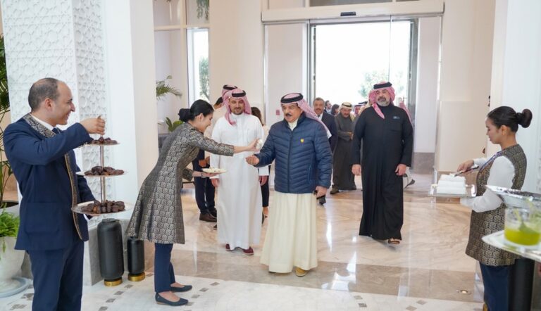 King Hamad Praises Bahrain’s Tourism Expansion and Achievements